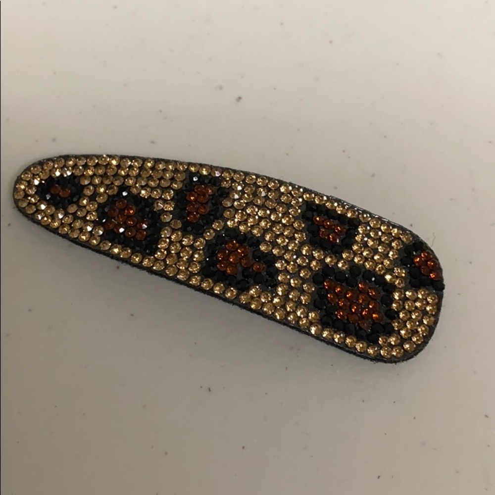 Leopard hair clip